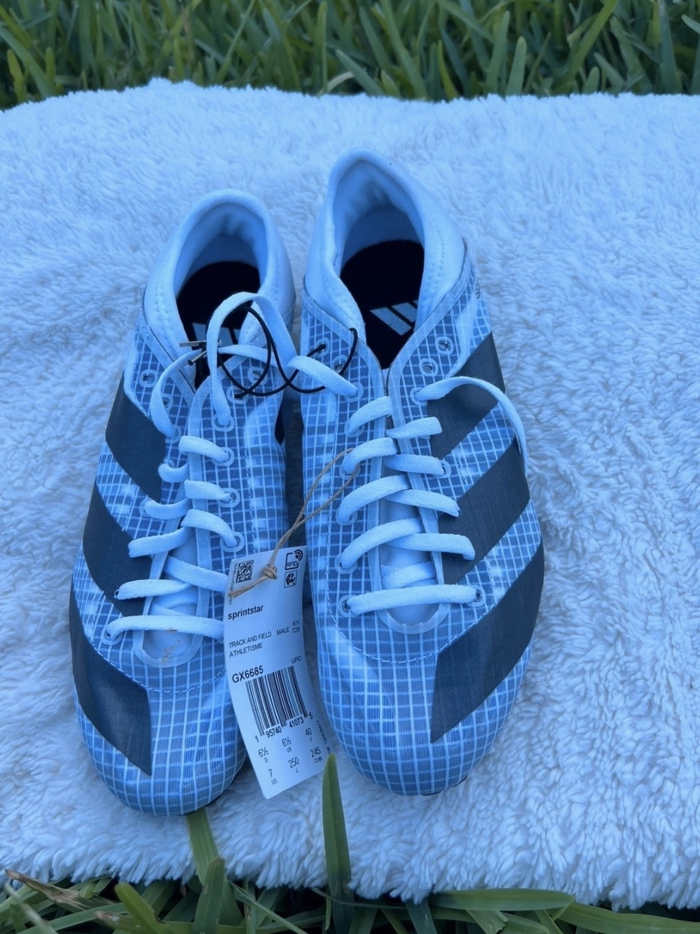 adidas Men's Light Blue & Black Track Spikes